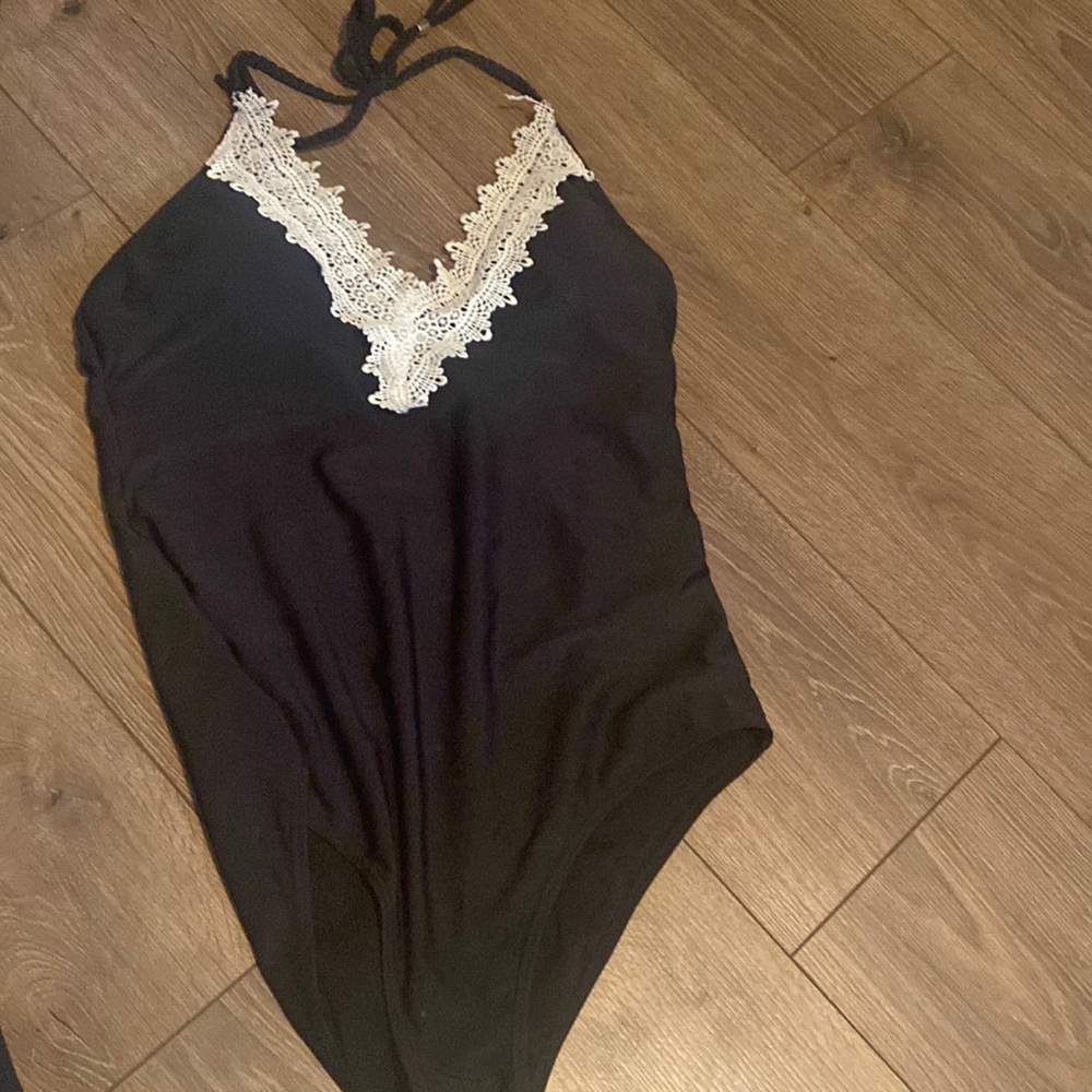 One piece lace black v-neck swim suit